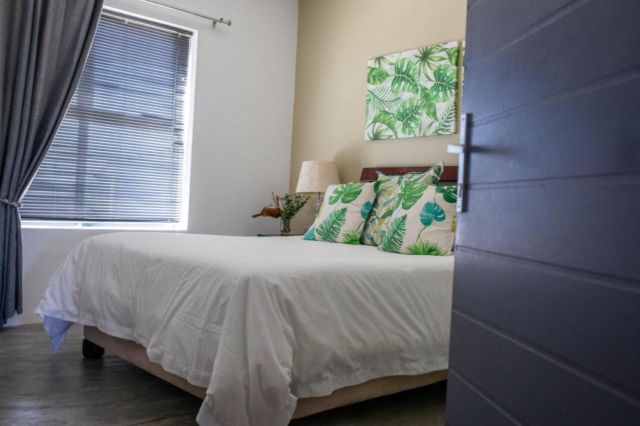 Stay At Friends Bettys Bay Exterior photo